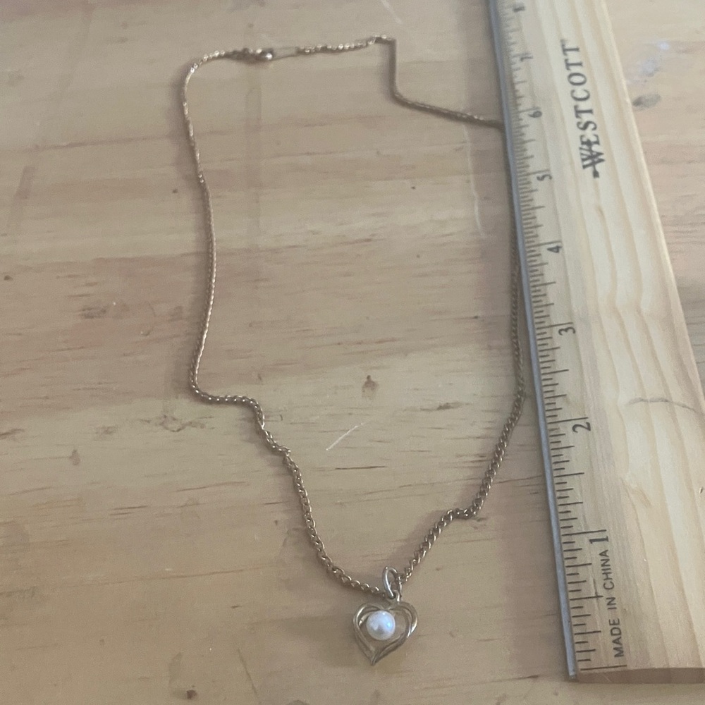 Gold Heart Pendant Necklace with Pearl